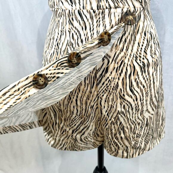 Fashion Nova Wild for the Weekend tan and black open back romper size large NWT - Picture 6 of 10